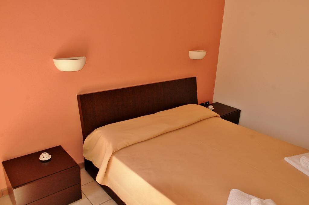 Hotel Rasula Alta Гравина-ди-Катания Экстерьер фото